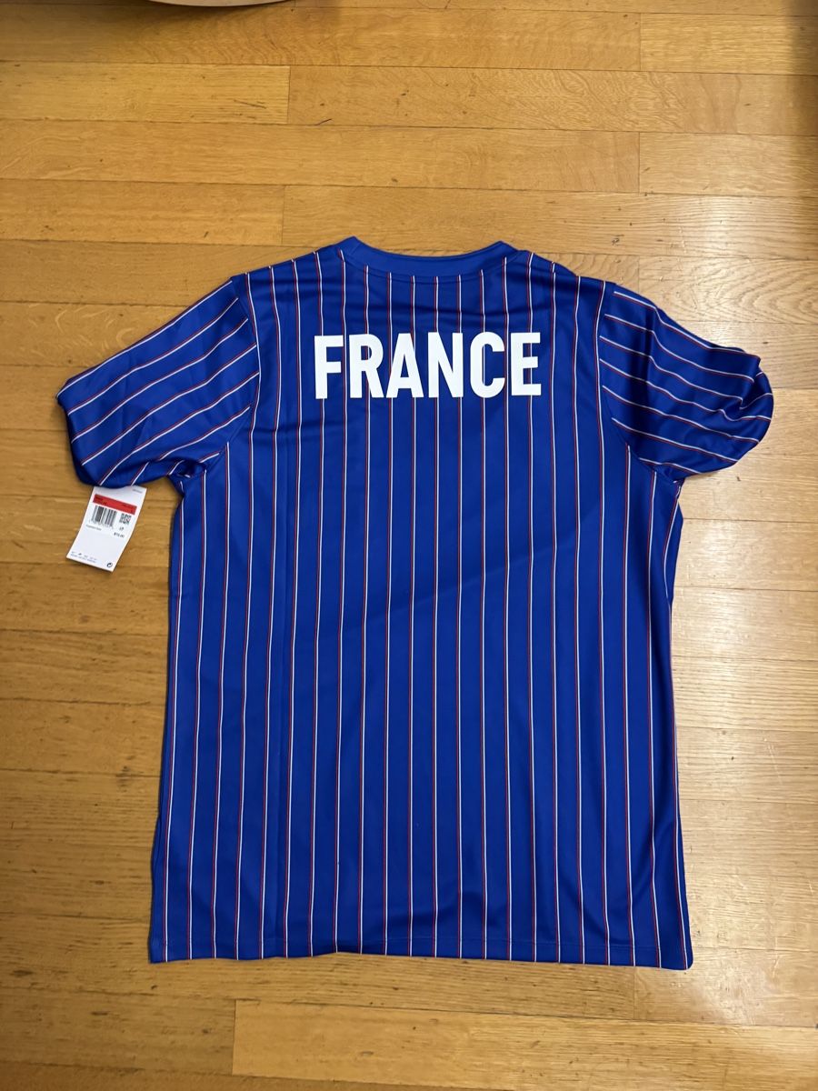 Nike Canottiere & Pantaloni: Nike Jacquemus Frankreich Trikot – Nuovo e nell'imballaggio originale da Luzern venduto da Juk_Skyrunner 1