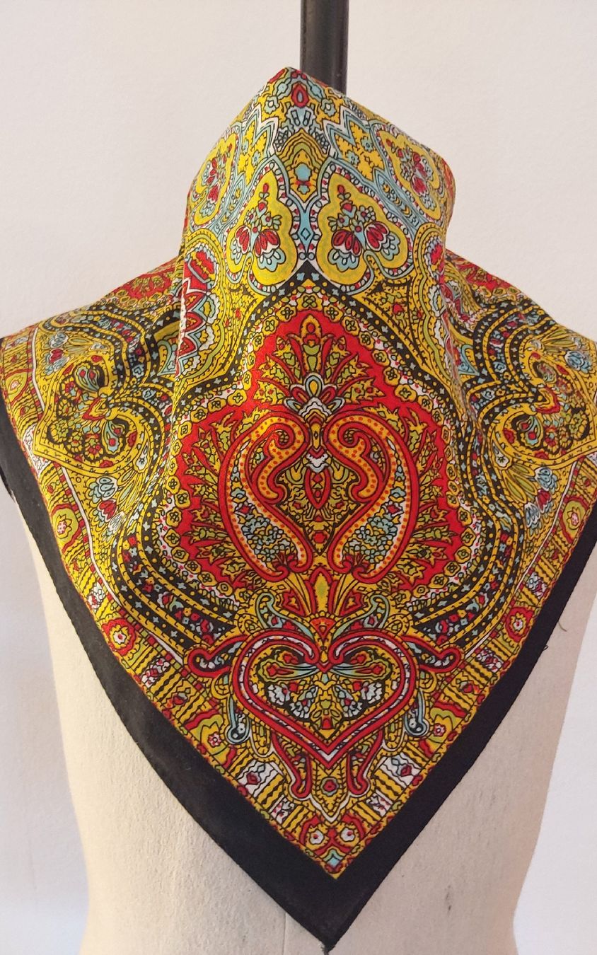 Foulard & Sciarpe: Baumwolltuch quadratisch neu – Nuovo (secondo la descrizione) da Köniz venduto da scopello12