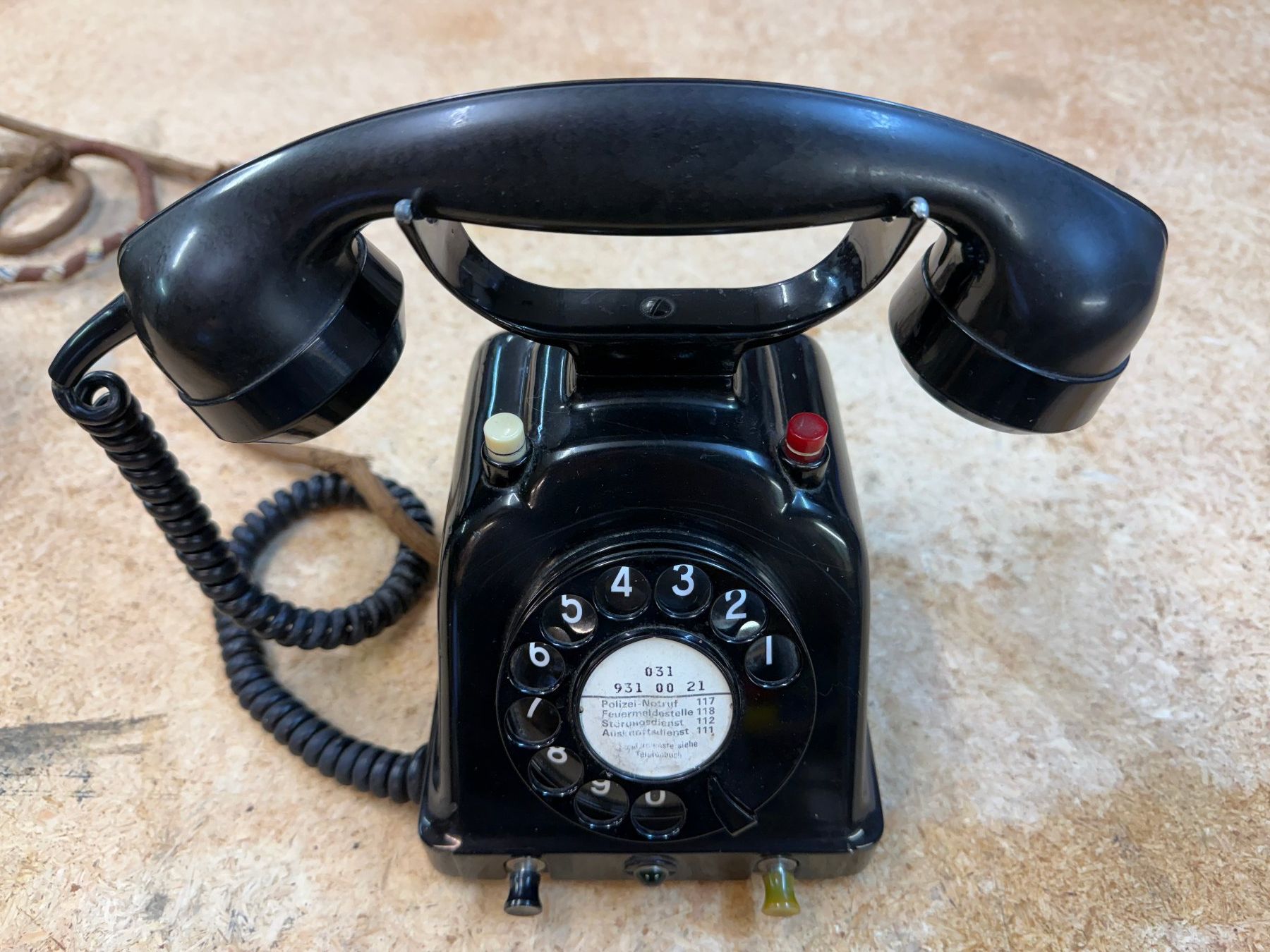 Telefoni: Alte PTT Telefone – Usato da Bern venduto da Ozmo 1