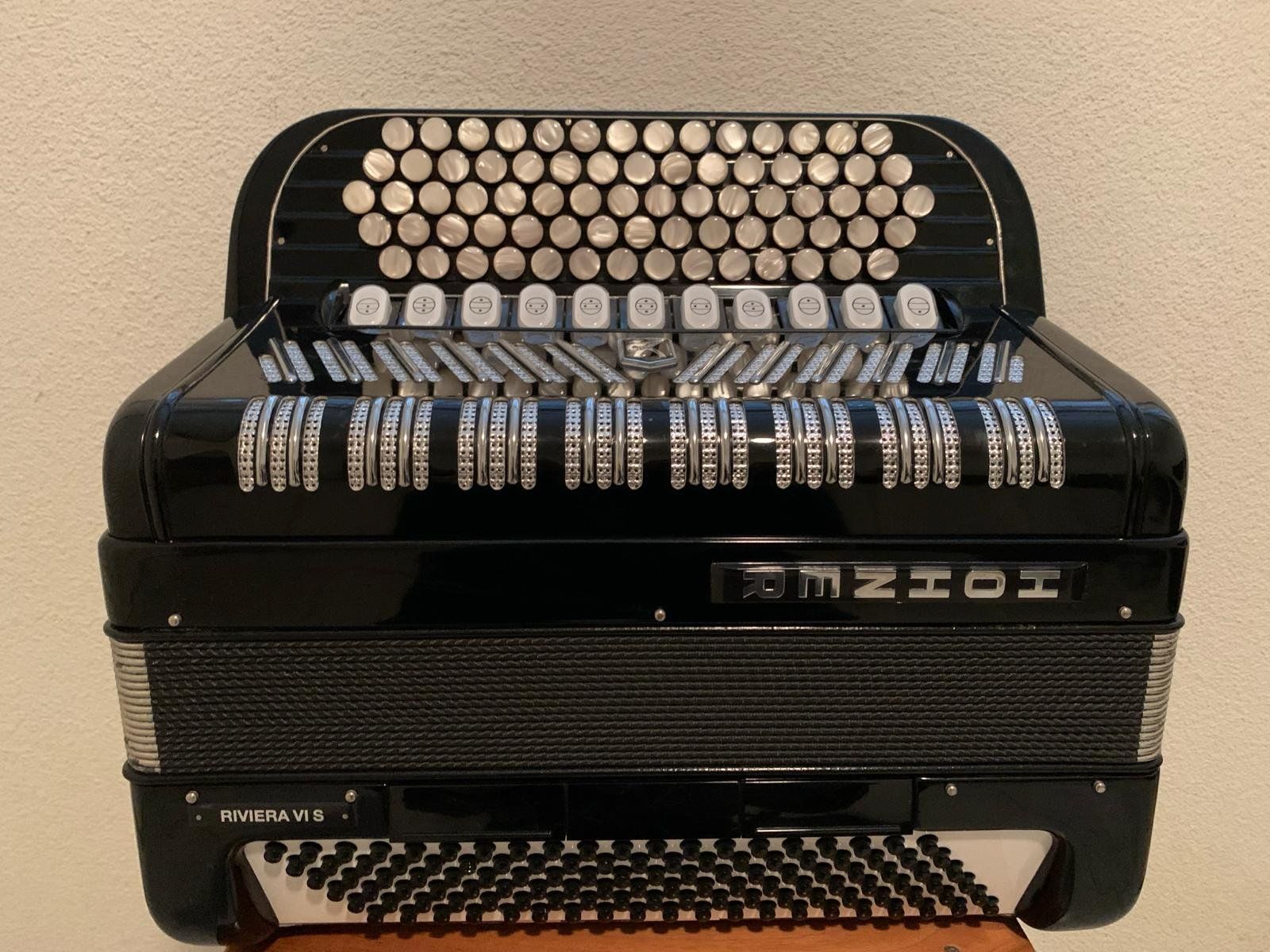 Hohner Musikinstrumente: Akkordeon Hohner Riviera Vl S – Gebraucht aus Unterrindal von  3