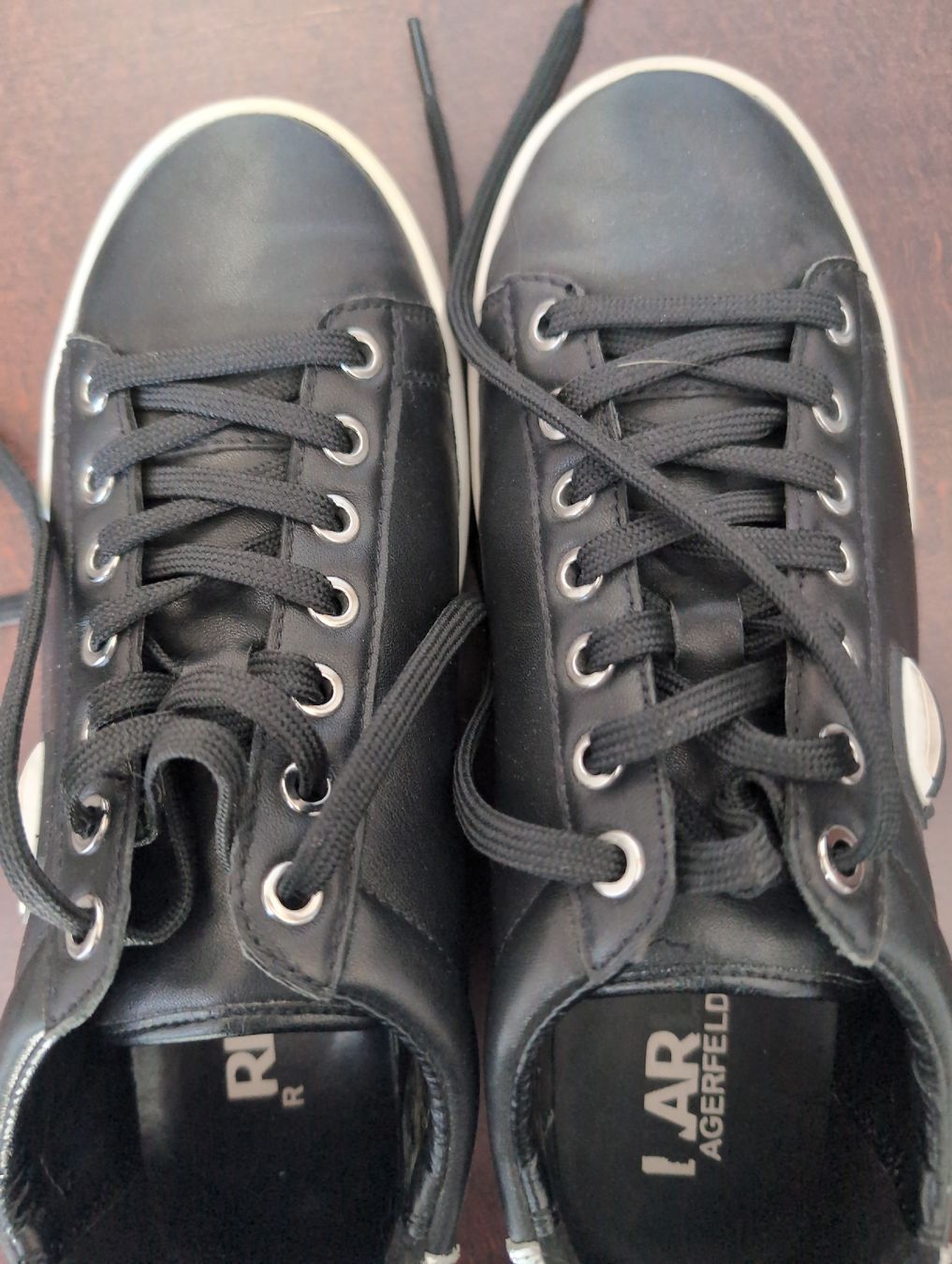 Karl Lagerfeld Damenschuhe: Karl Lagerfeld Sneaker schwarz – Gebraucht aus Busswil BE von MissMuffin 9