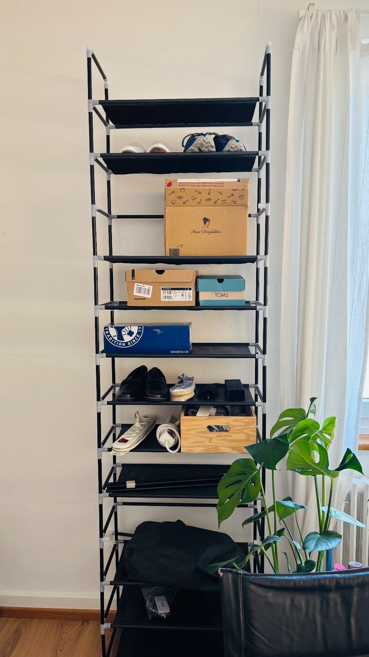 Scaffali: Flexibles Schuhregal – Usato da Zürich venduto da EnikoDrum 1