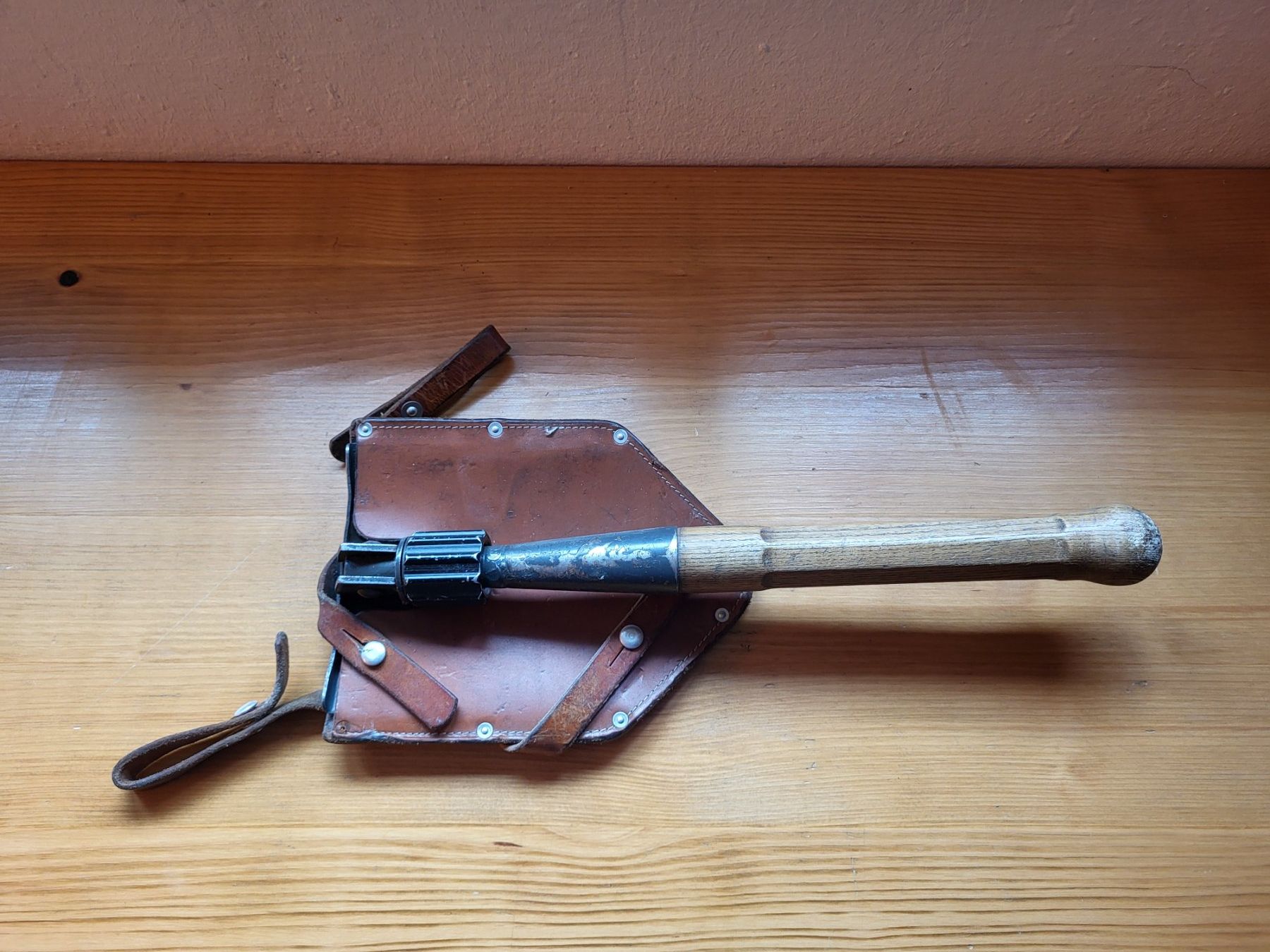 Armée suisse Tous les outils: Schweizer Armee Klappspaten – D'occasion à Egliswil par rom_gd6f