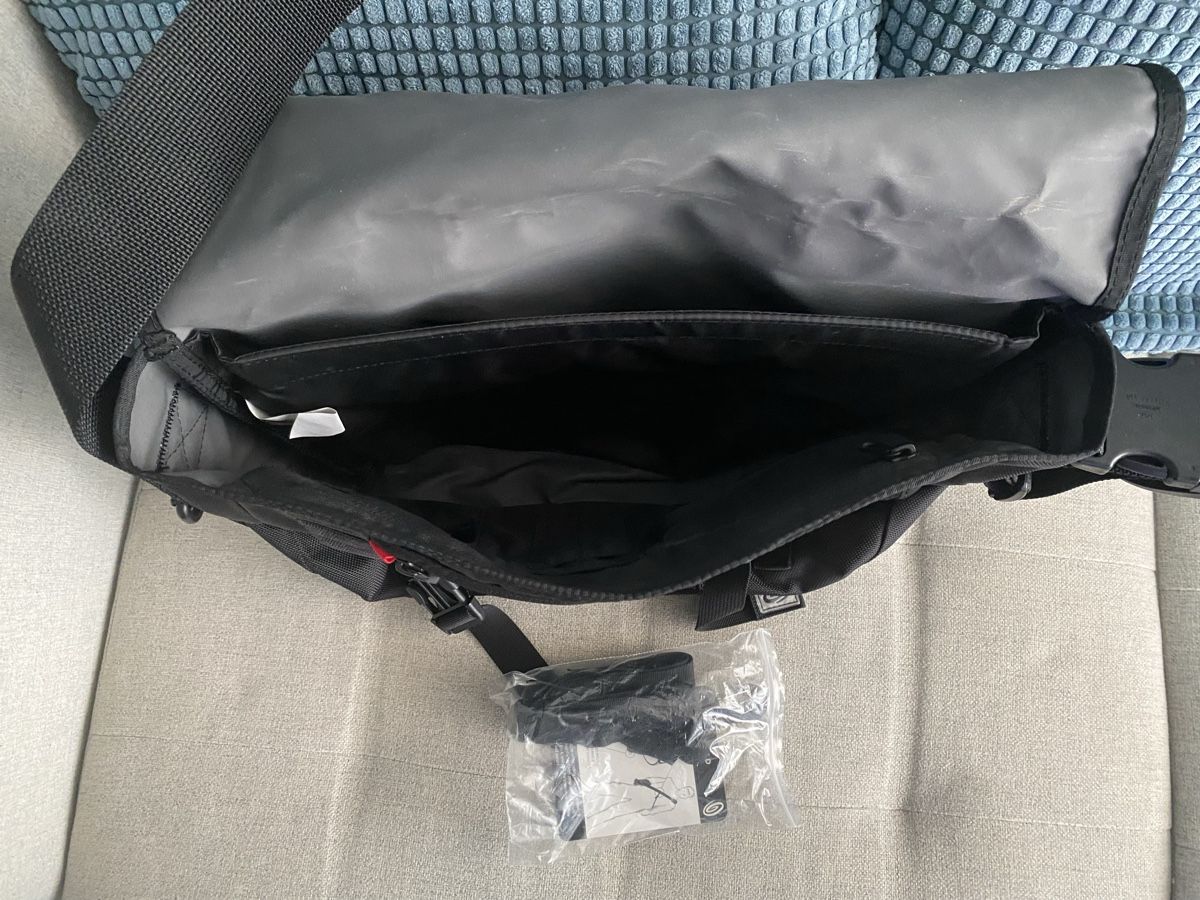 Timbuk2 Borse: Timbuk2 Classic Messenger Bag (Small) – Nuovo (secondo la descrizione) da Winterthur venduto da Burberry00 2