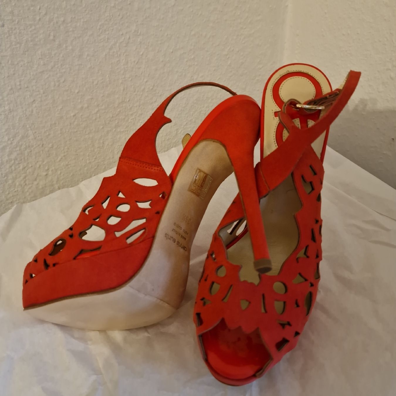 Damenschuhe: Escarpins rouges Dennis Eunis T38,5 – Neu und originalverpackt aus Genève von alv_6979 4