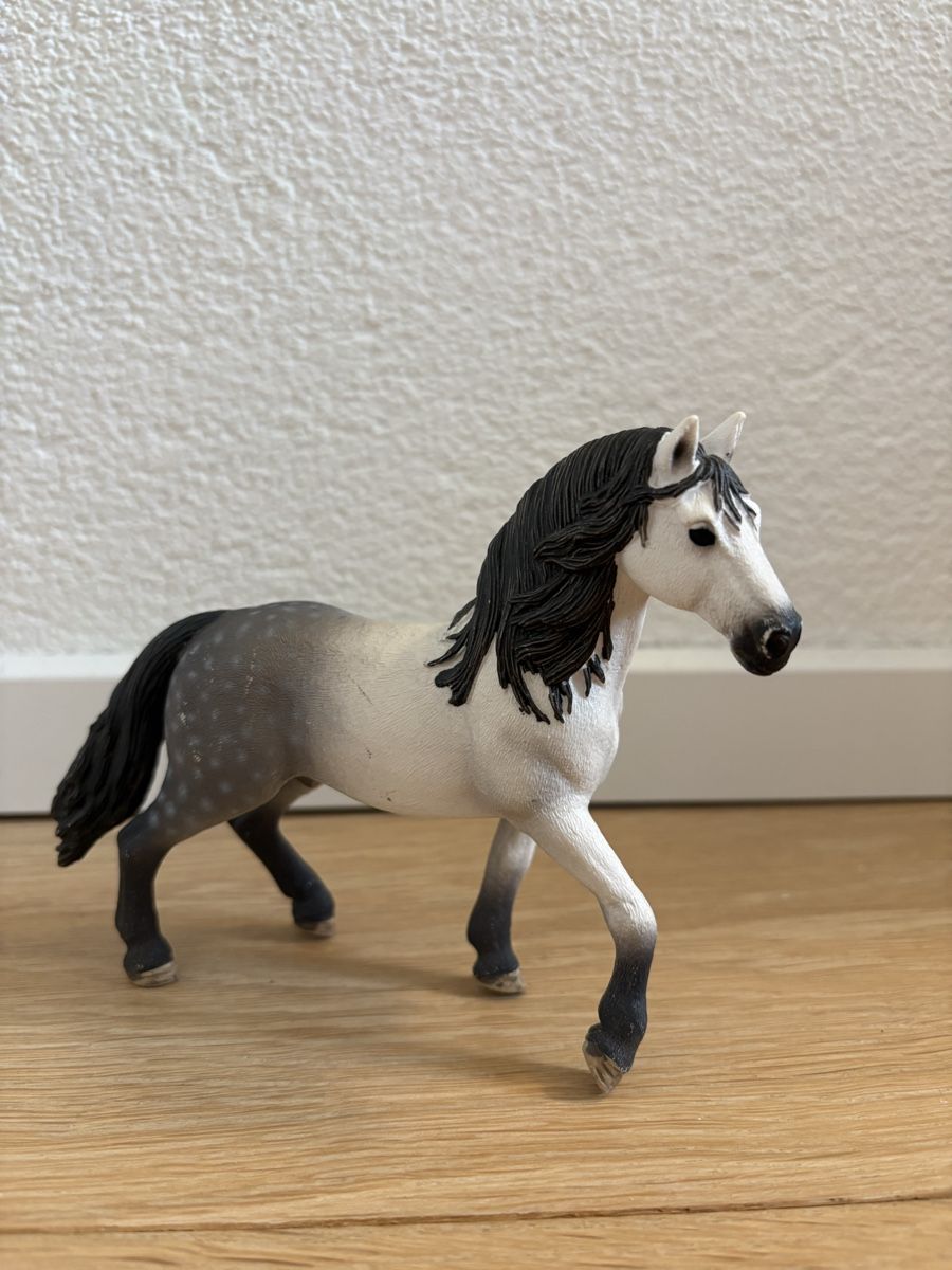 Schleich Giocattoli: Schleich Pferd – Usato da Thun venduto da sop_thg9