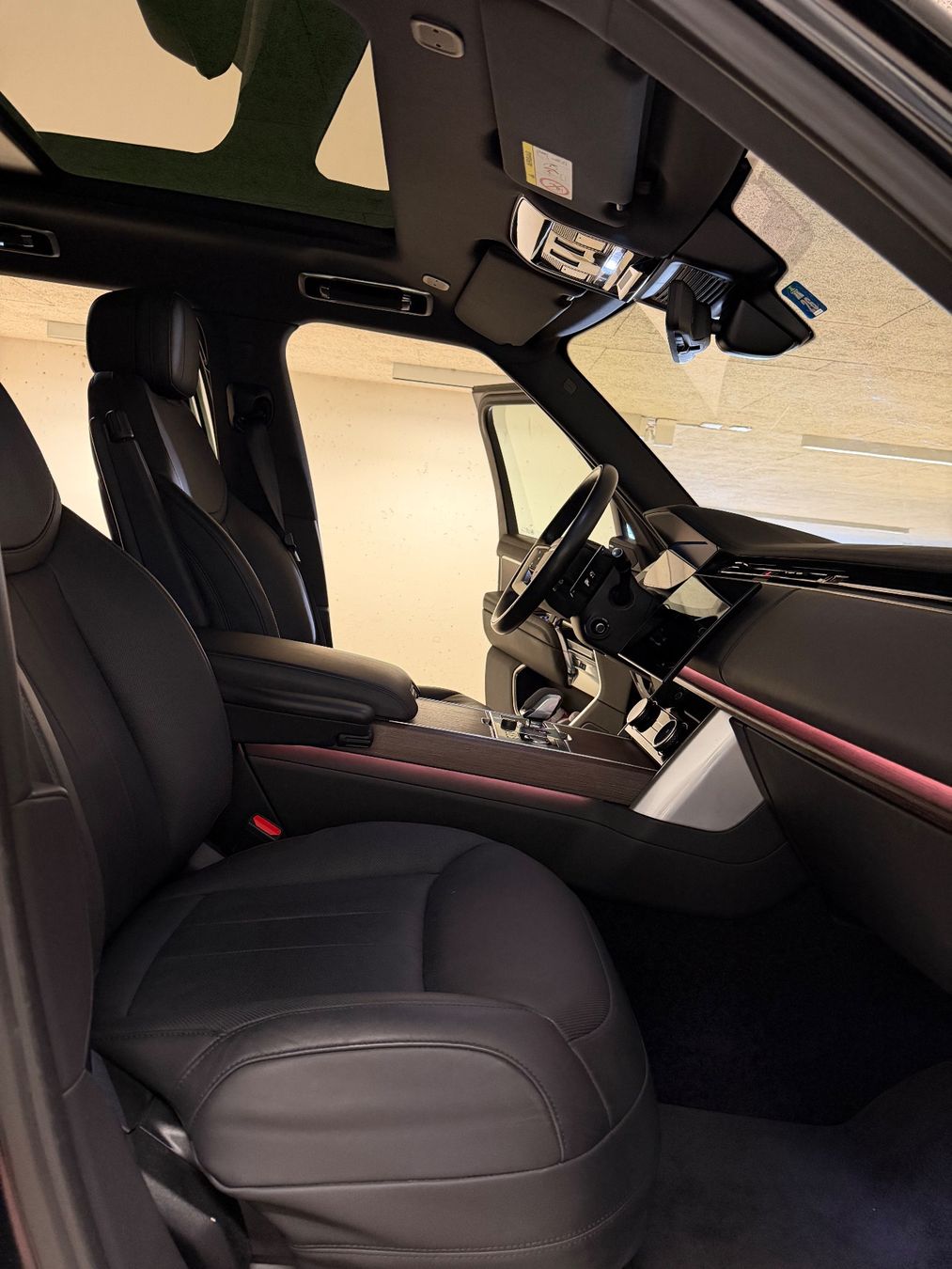 Land Rover Autos: Land Rover Range Rover D300 – Gebraucht aus Baar von Famaventures 2