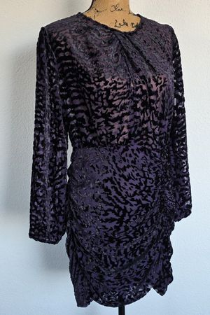 Elegantes Samt Kleid von Mango, Grösse M