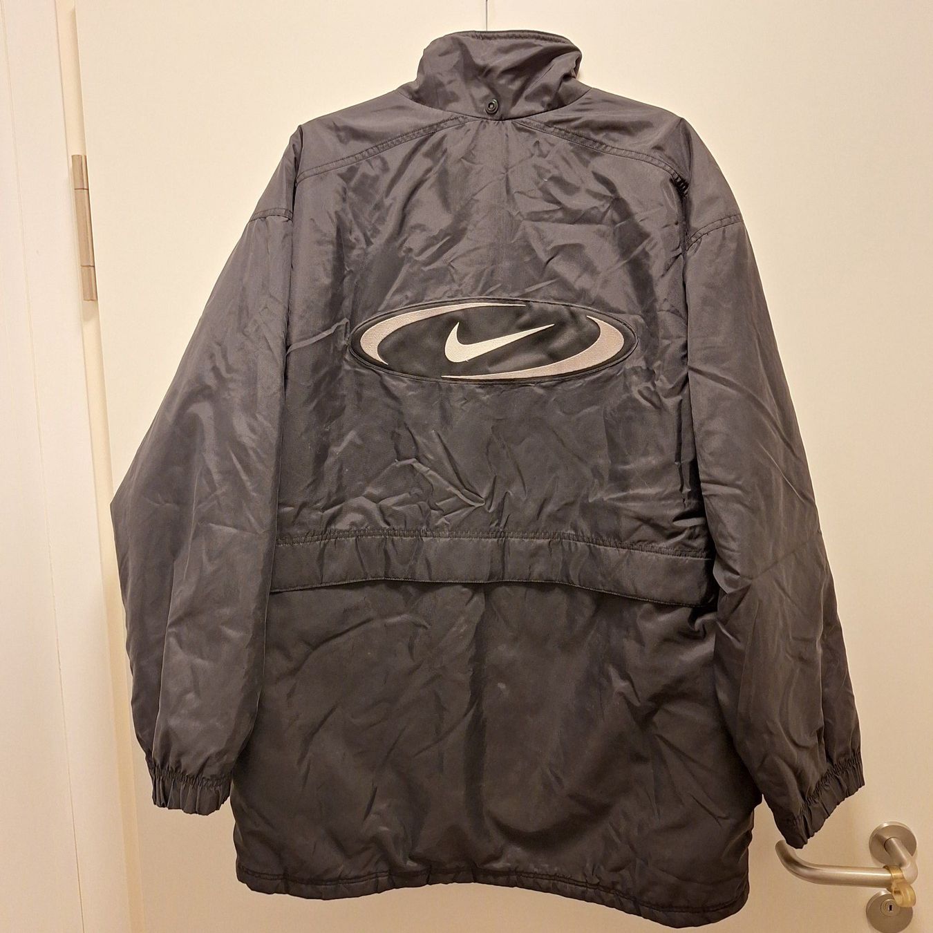 Cappotti: Nike Schwarze Winter Jacke  L – Usato da Bellinzona venduto da LA-ropa-de-Juan 3