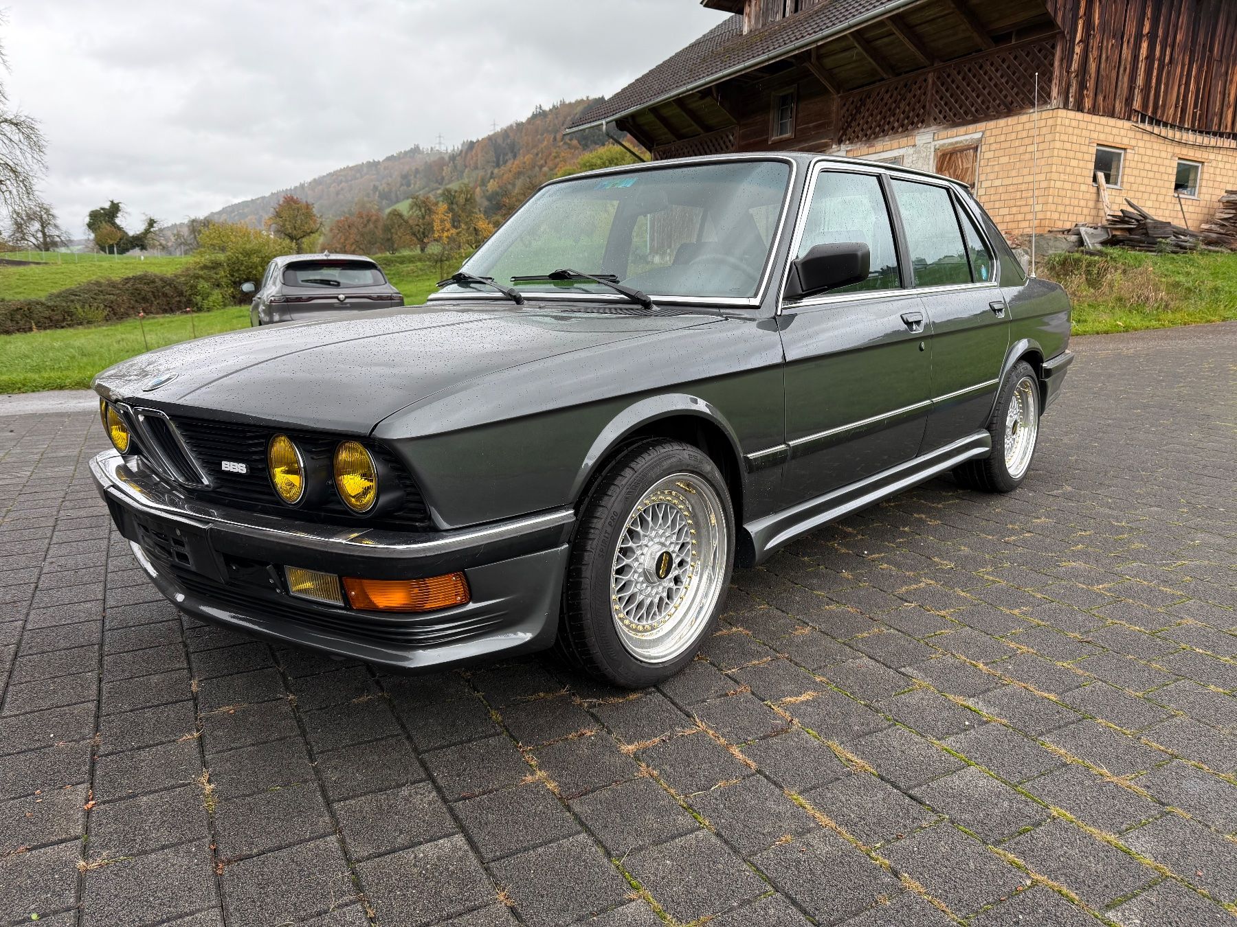 BMW Automobili: Bmw E28 535i – Difettoso da Dierikon venduto da E28_Freak