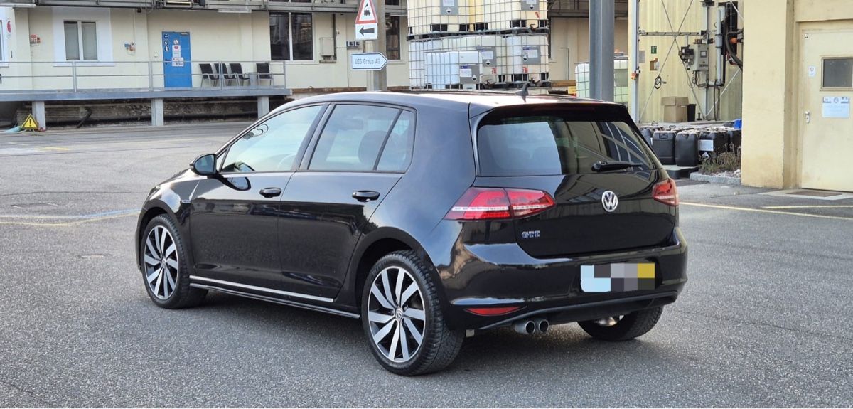 VW Automobili: GOLF 7 GTE 1.4 – Usato da Bülach venduto da _milziv 4
