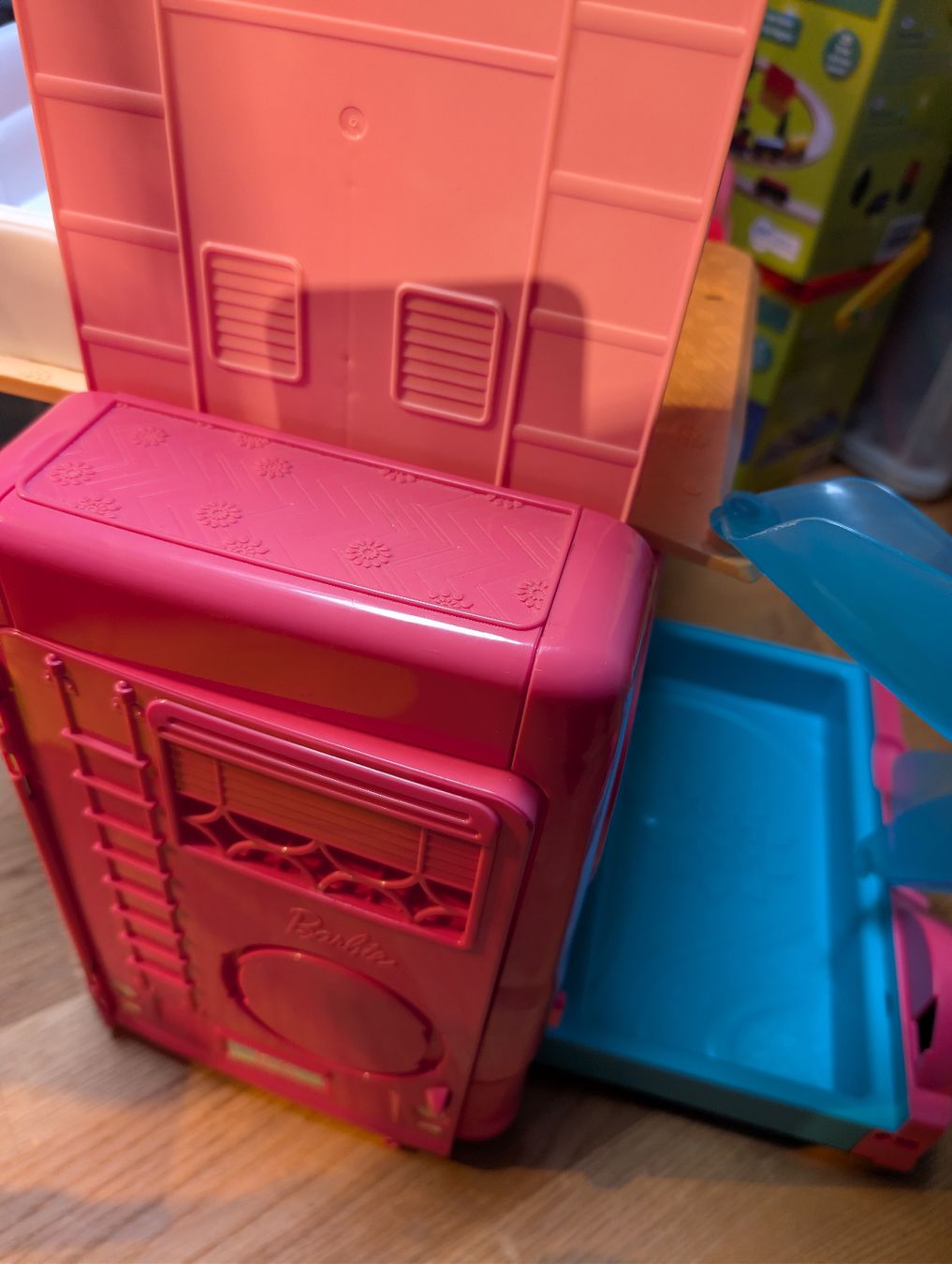 Jouets: Barbie Camper mit Pool – D'occasion à Bern par berneroberlaenderin 3