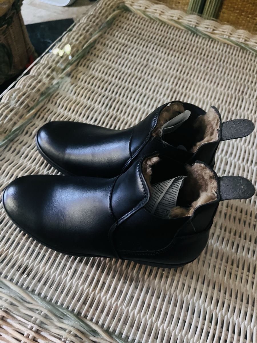 Decathlon Chaussures femmes: Reitschuhe Neu – Neuf avec emballage d'origine à Nods par rubin013