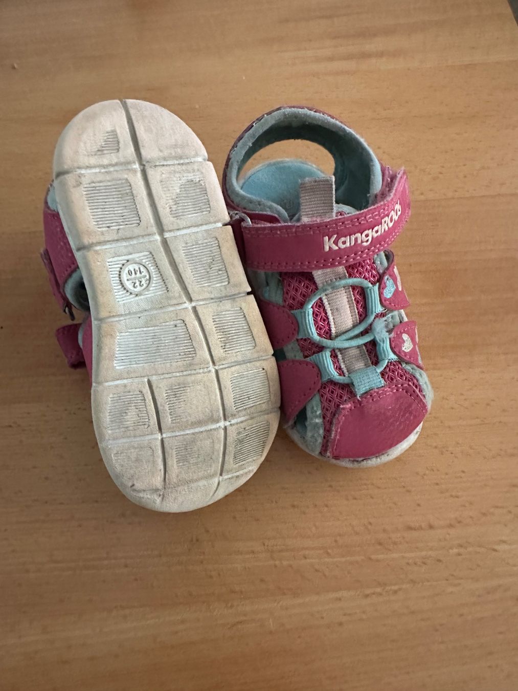 Scarpe per ragazze: Kangaroos Sandalen, Gr 22 – Usato da Seuzach venduto da Leli.91
