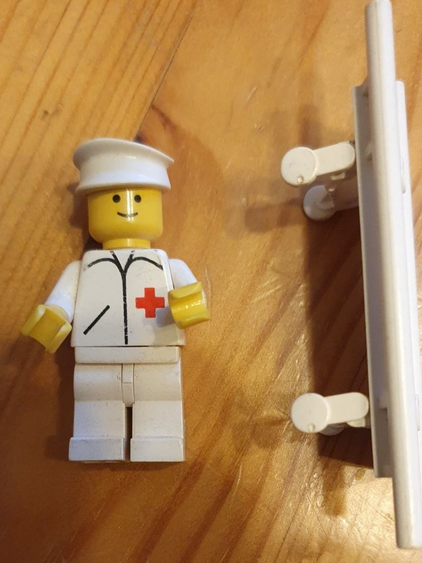 Lego Spielzeuge: Lego Pfleger mit Barre – Gebraucht aus Läufelfingen von jac_vp95 1