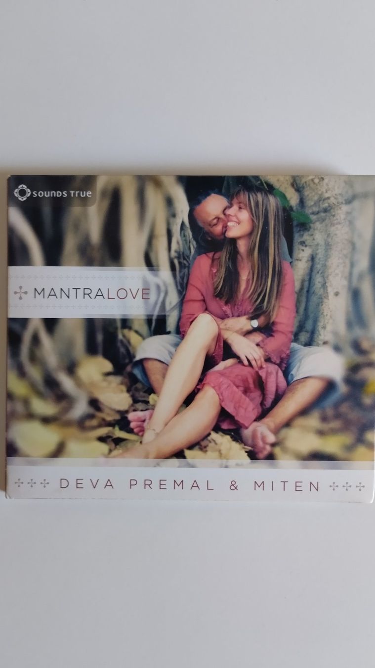 CDs: DEVA PREMAL & MITEN DIGI-CD - MANTRALOVE – D'occasion à Basel par Bal-Sagoth