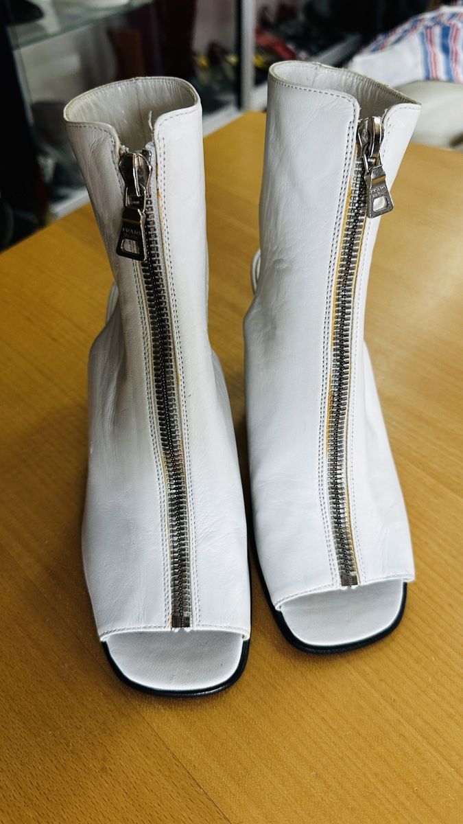 Scarpe da donna: Prada Schuhe – Nuovo (secondo la descrizione) da Lachen SZ venduto da HelvetiaLuxury 1