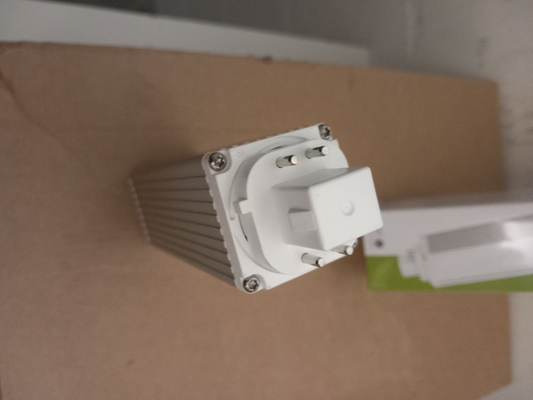 Lampes: LED 4pin 12.5W  3000K – Neuf avec emballage d'origine à Thun par Beroshop 1