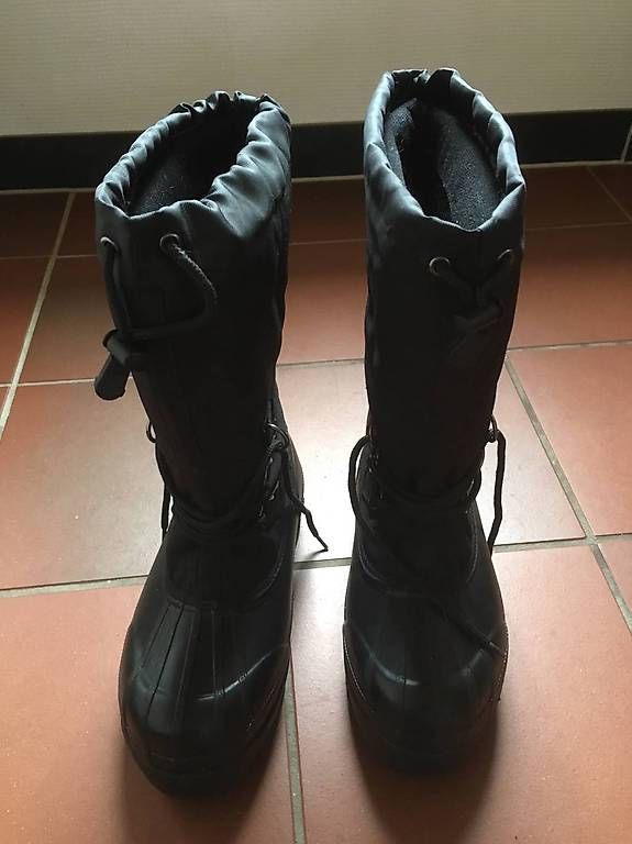 Chaussures hommes: Bottes d'hiver – D'occasion à Neuchâtel par Rudjes 3