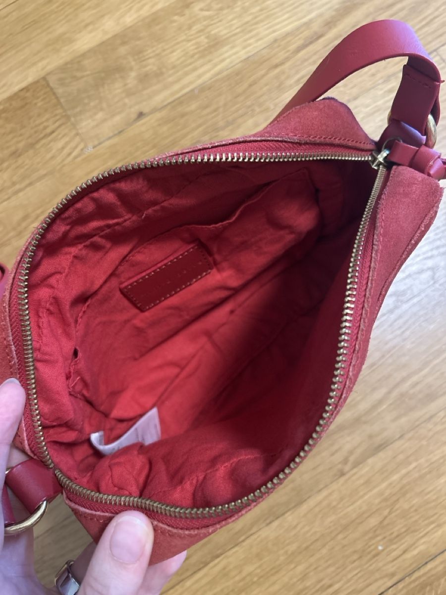 Mint & Berry Borse: Rotes Wildleder Täschli von Mint & Berry – Usato da Bern venduto da arina.b 1