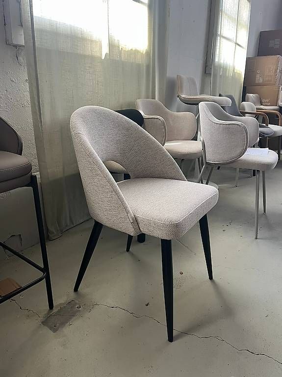 Kave Home Stühle: Kave Home Armlehnstuhl Mael Chenille – Gebraucht aus Zollikofen von uniqueroom
