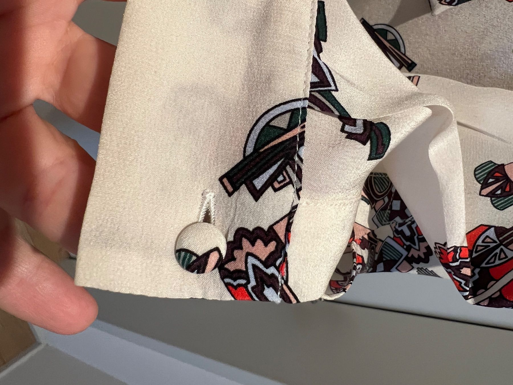 MSGM Camicette: Exklusive MSGM Seidenbluse im Roboter-Design - Sammlerstück – Usato da schindellegi venduto da obi-kenobi 2