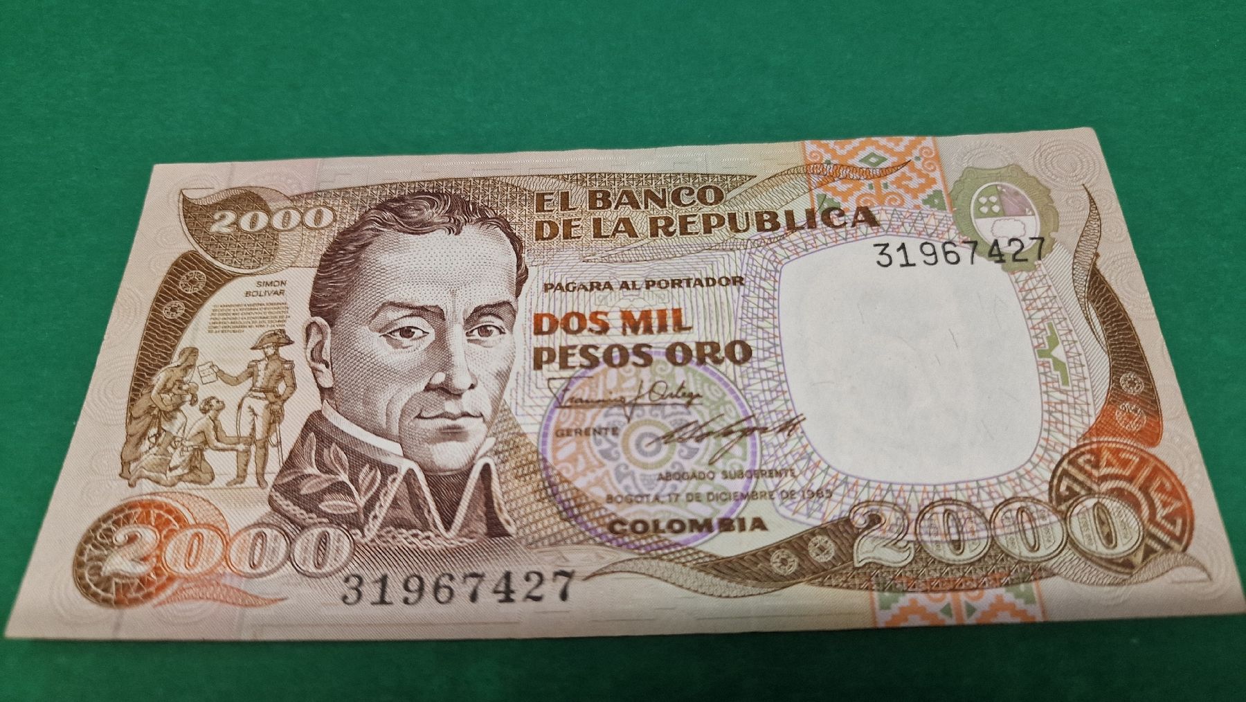 Billets de banque: 2000 Pesos Oro Kolumbien Banknote 1985 – Neuf avec emballage d'origine à Herisau par Antiques.AR