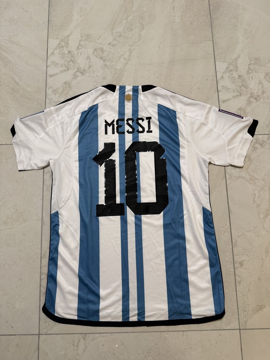 Adidas Maillots de corps & Pantalons: Argentinien Messi Trikot WM 2022 – Neuf (Voir description) à Bronschhofen par leo_99hp 1