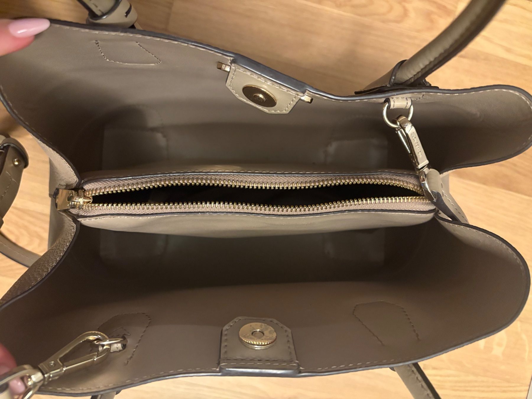 Michael Kors Borse da donna: Michael Kors Tasche in Beige – Usato da Dübendorf venduto da SophieNadine1 3