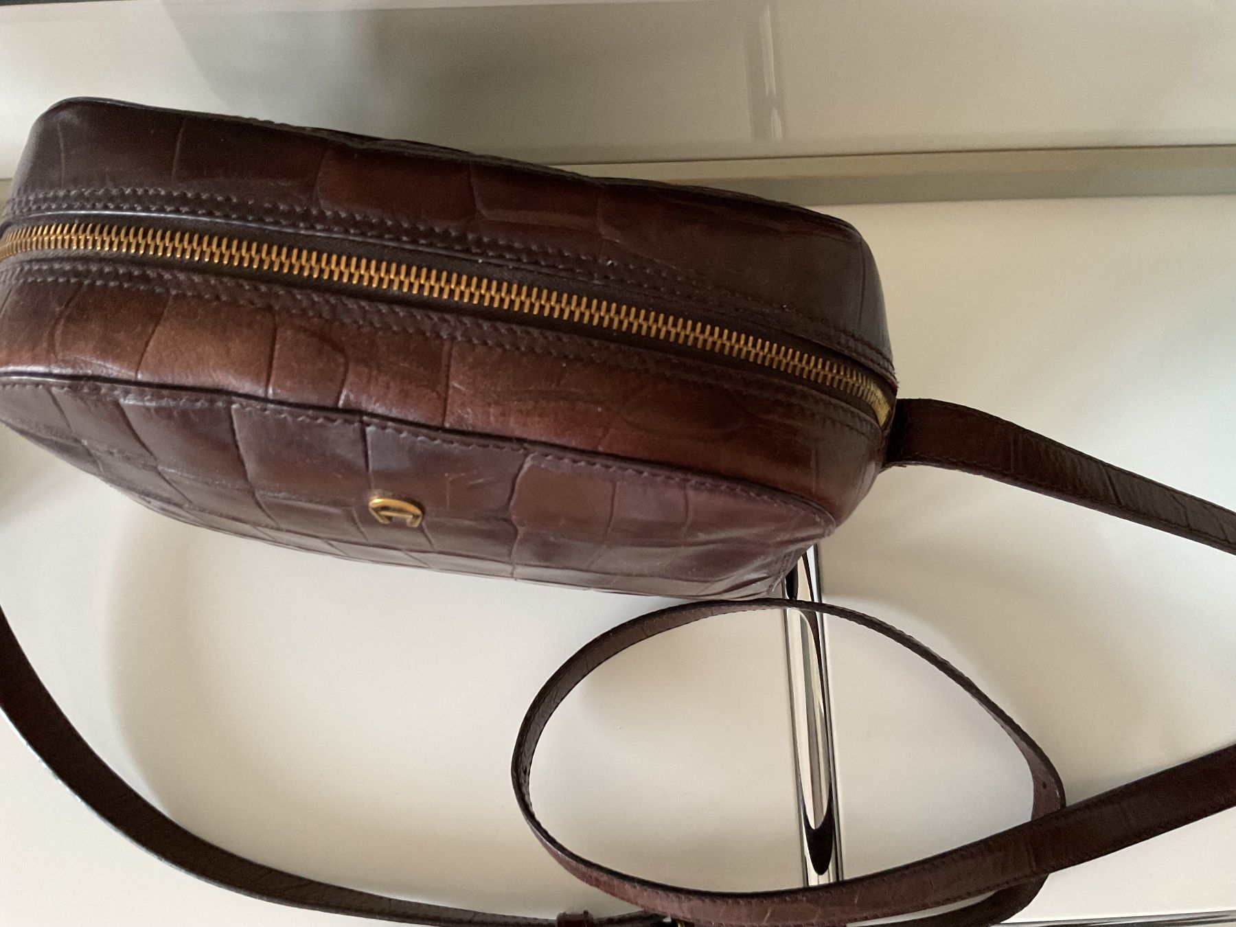 Taschen für Damen: Eigner Tasche Original – Gebraucht aus Zürich von ves_w6wl 4