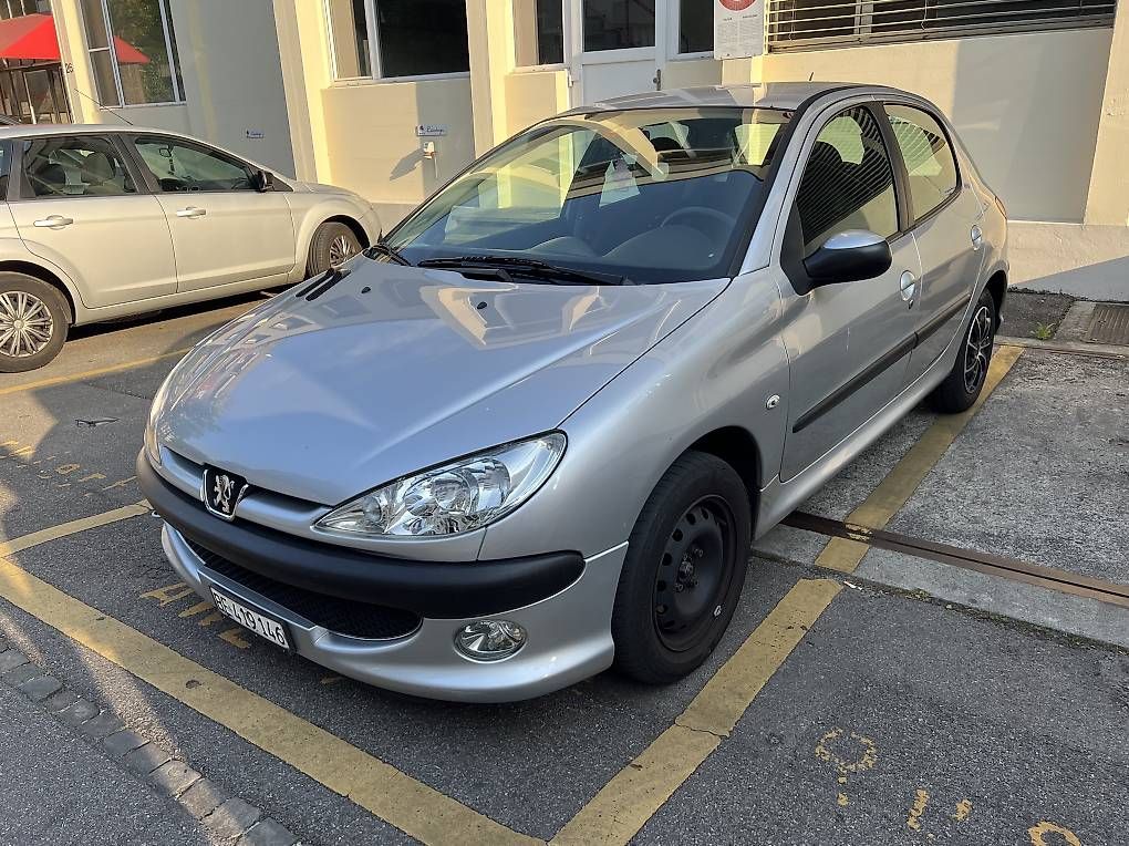 Peugeot Automobili: Peugeot 206 – Difettoso da Flamatt venduto da Al-Suisse 1