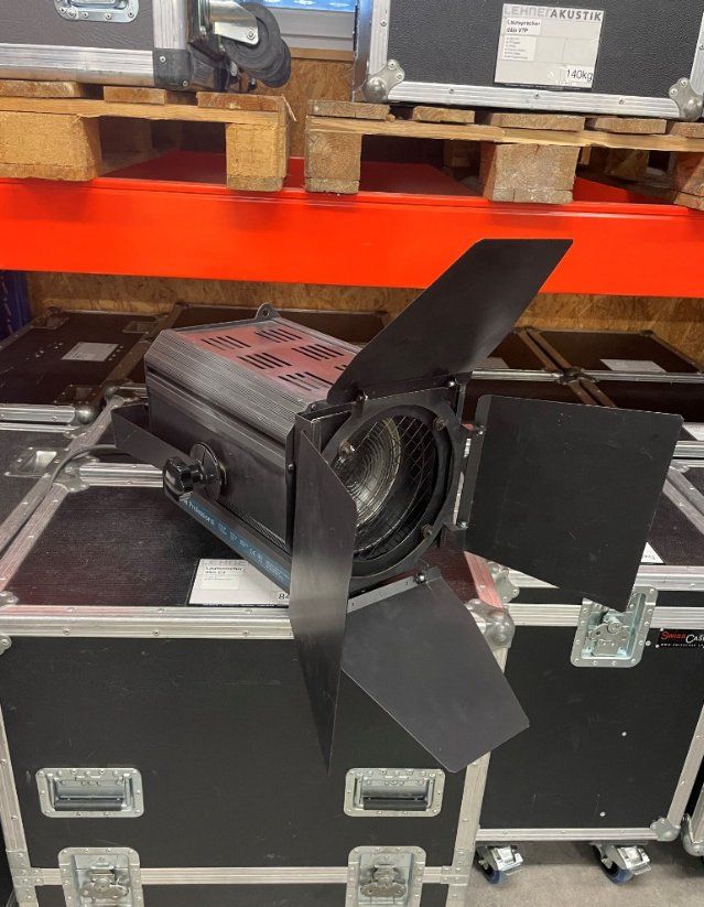 Lampen: Griven Fresnel 2kW – Gebraucht aus Maienfeld von LehnerAkustikAG 2