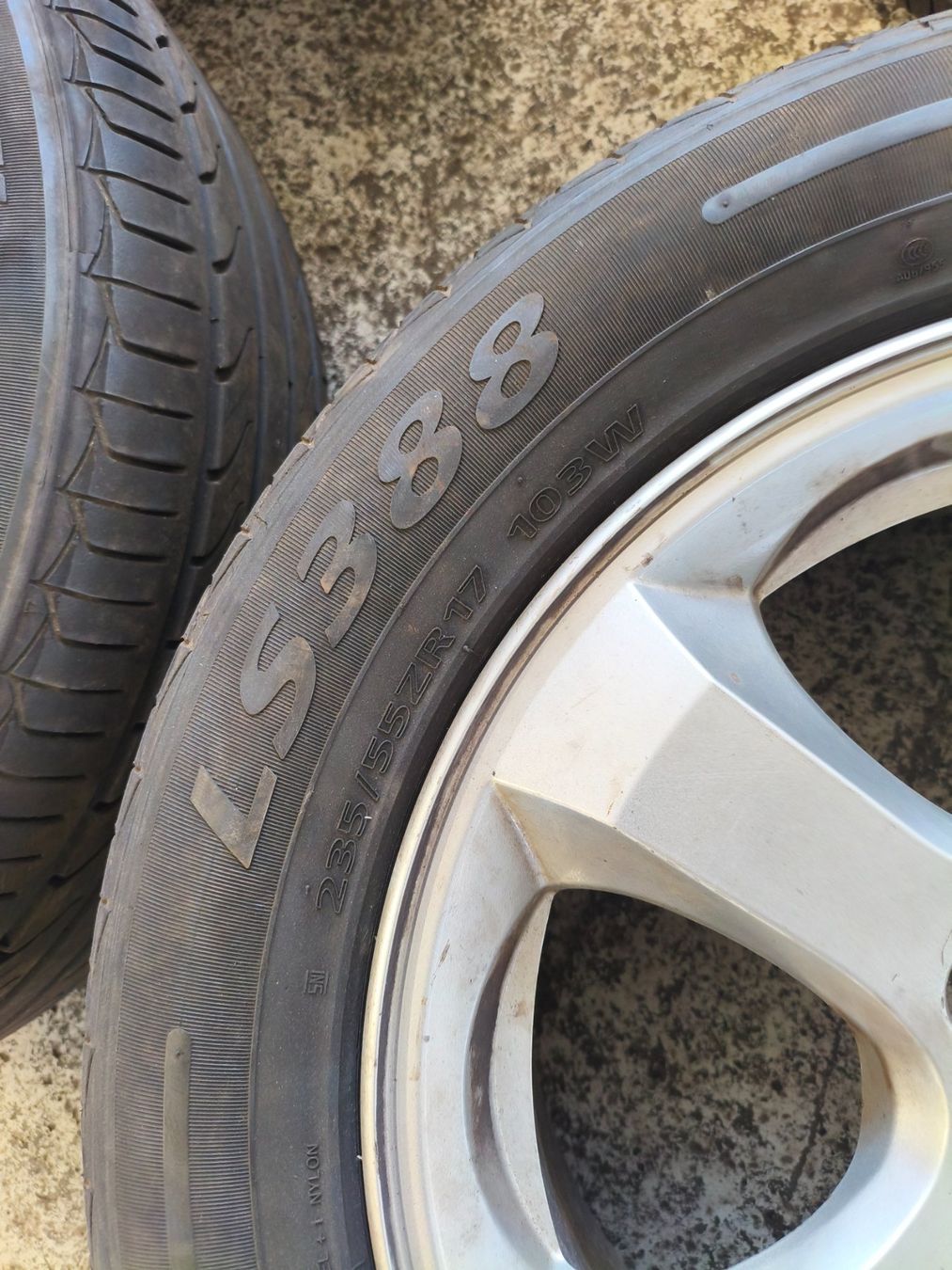 Kia Pneumatici & Ruote complete: Kia Räder – Usato da Konolfingen venduto da maenspower 1