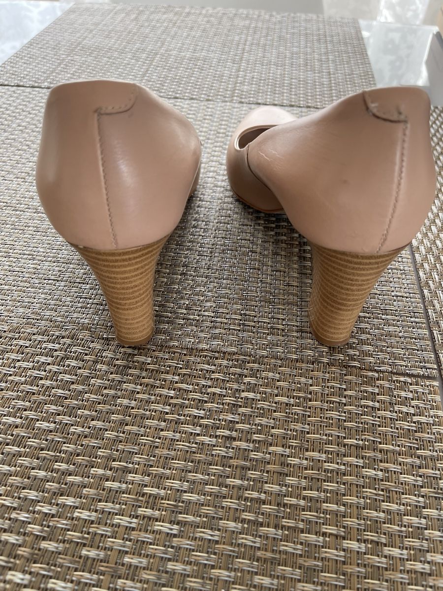 Scarpe da donna: Gino Rossi Pumps gr 38 – Usato da Zürich venduto da AnaMK 7