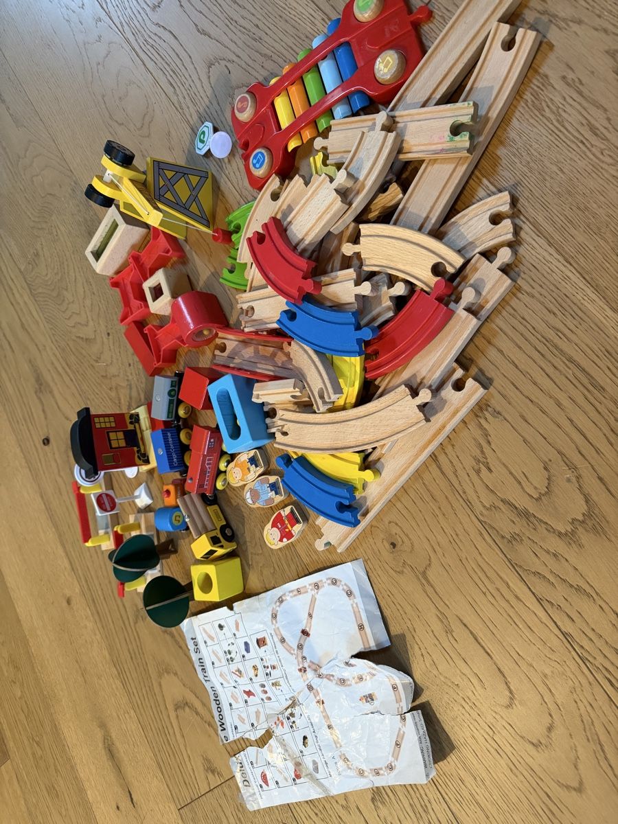 Jouets: Holzeisenbahn – D'occasion à Moosseedorf par chaschu 1