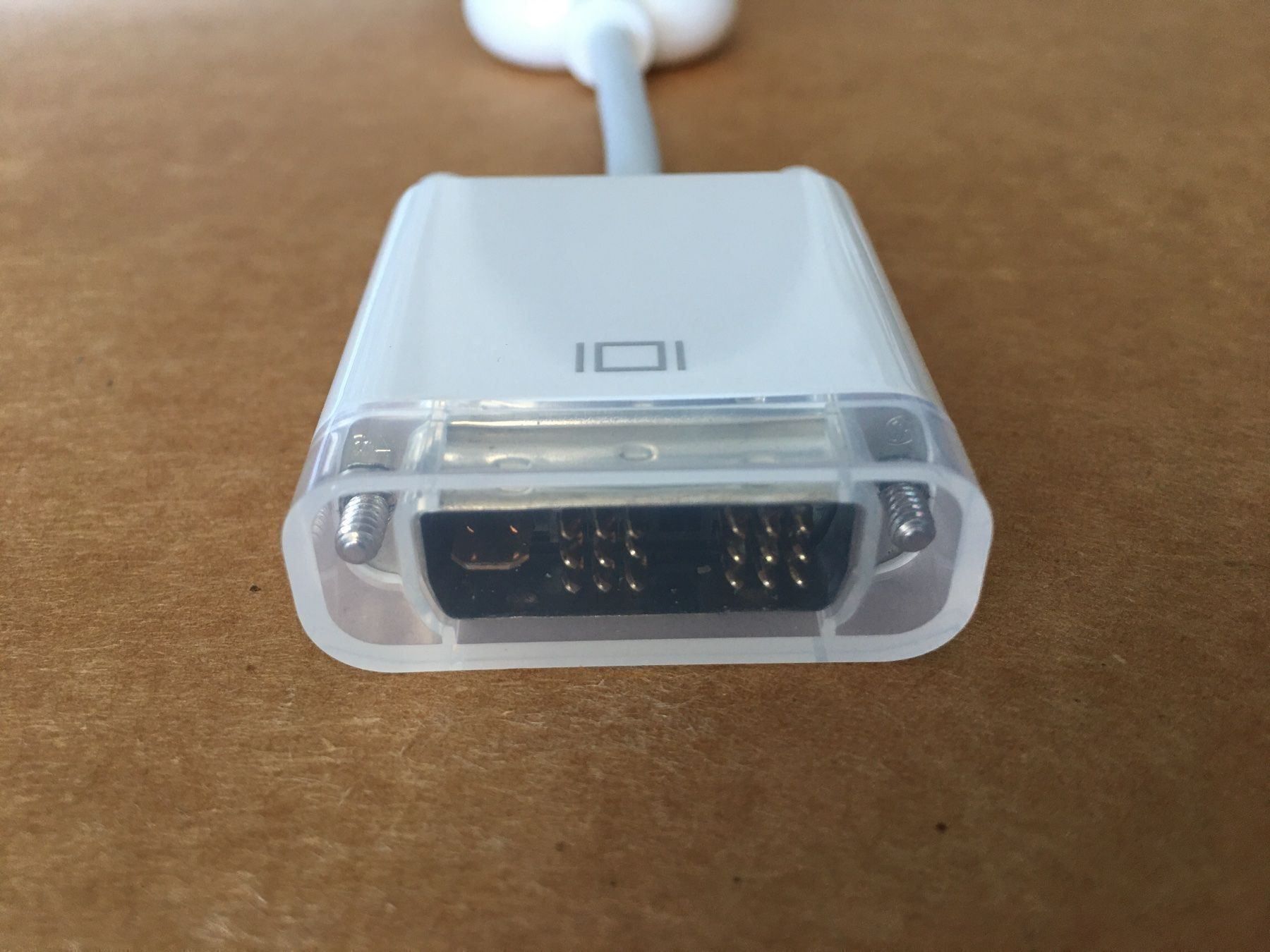 Apple Unità & Adattatore: Apple Adapter DVI - VGA – Nuovo (secondo la descrizione) da Kilchberg ZH venduto da mishka_69 2