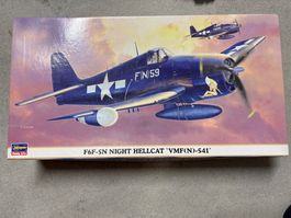 1/48 F6F-5N HELLCAT MIT DIV. ZUBEHÖR
