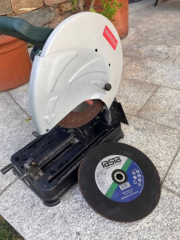 Metabo Alle Werkzeuge: Troncatrice per metallo METABO - Disco 34 cm. – Gebraucht aus Corzoneso von TognCavalett