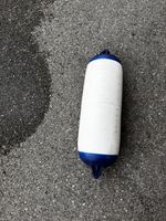 Boat Fender Blau Weiss. In gutem Zustand 