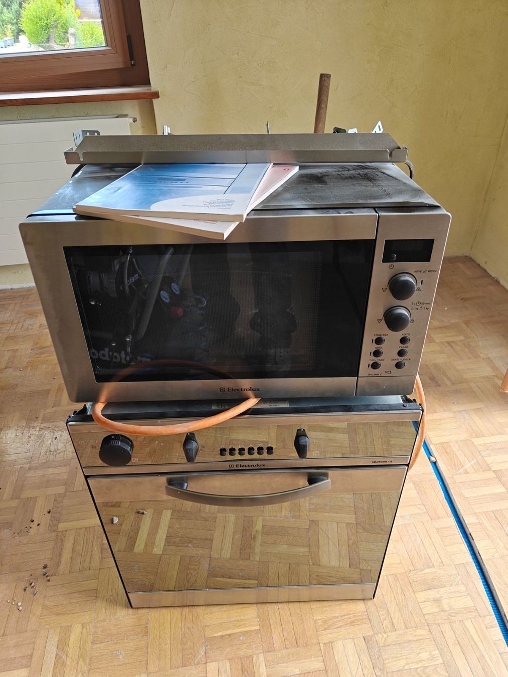 Electrolux Forni: Four et micro ondes encastrable – Usato da Nax venduto da Heinanken