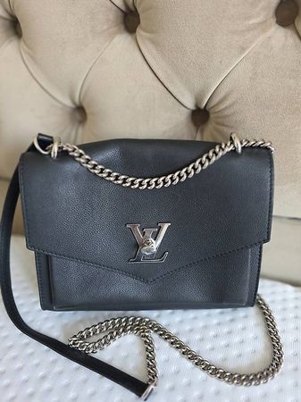 Louis Vuitton MyLockMe BB noir
