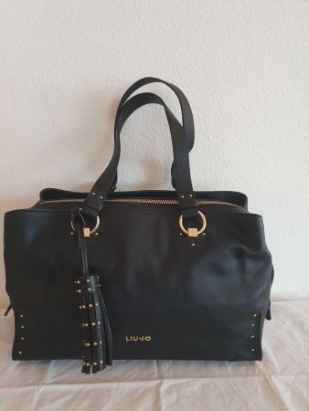 Elegante LIU JO Handtasche Schwarz Gold Nieten Fransen