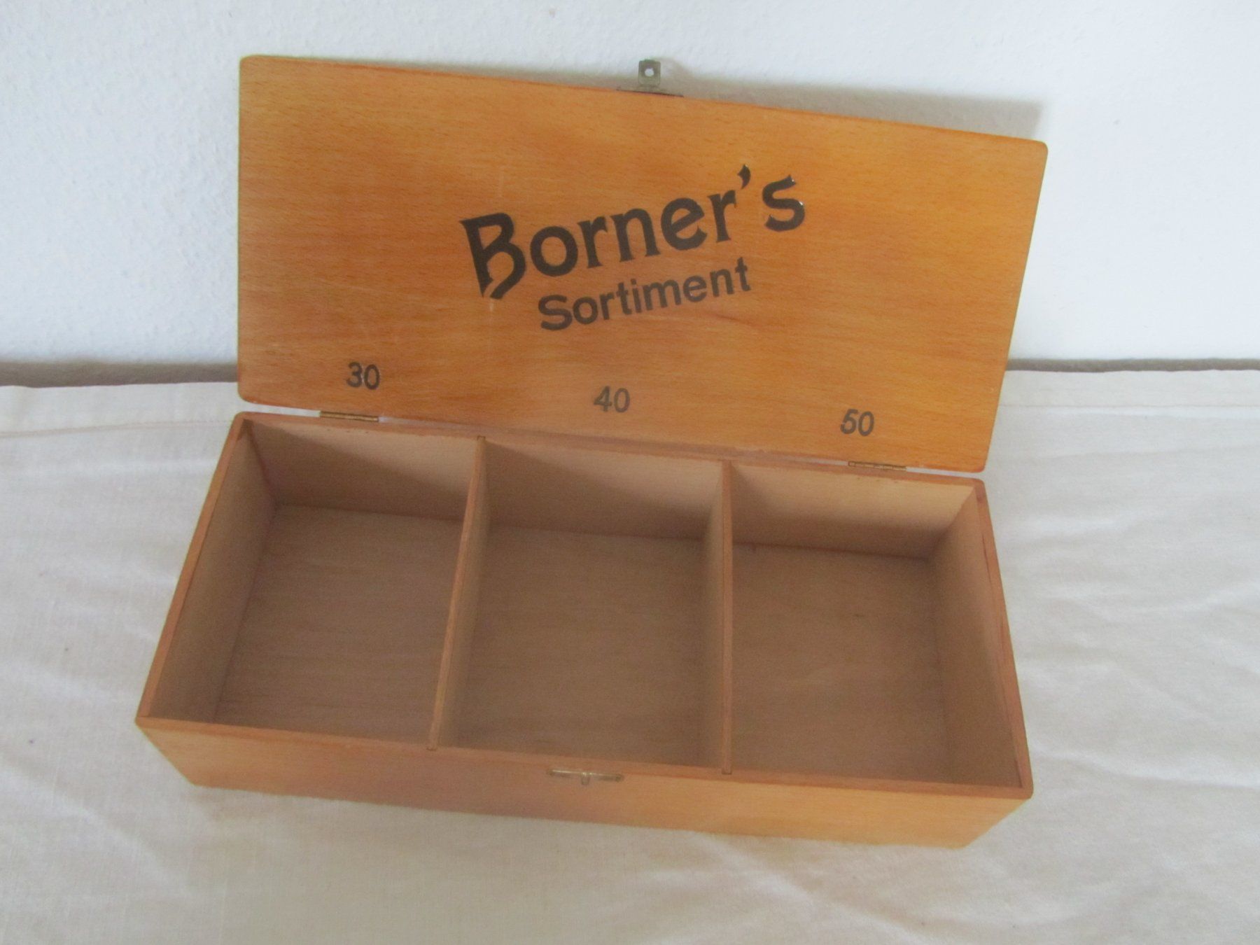 Caisses de transport: Holzbox Borner's Sortiment mit 3 Fächern, guter Zustand – D'occasion à Seengen par mikelele 2