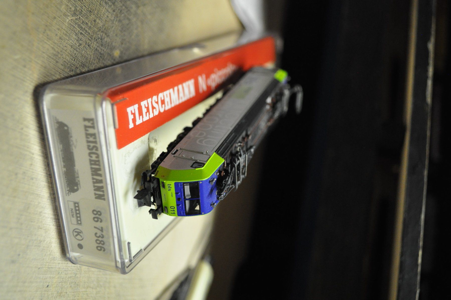 Fleischmann Modelleisenbahnen: BLS 485 011 von Fleischmann – Gebraucht aus Lauerz von erevum91 5