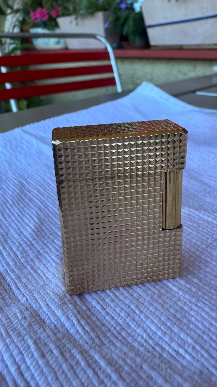 Dupont Briquets: Feuerzeug S.T. Dupont Paris – D'occasion à Zürich par Hawaii22