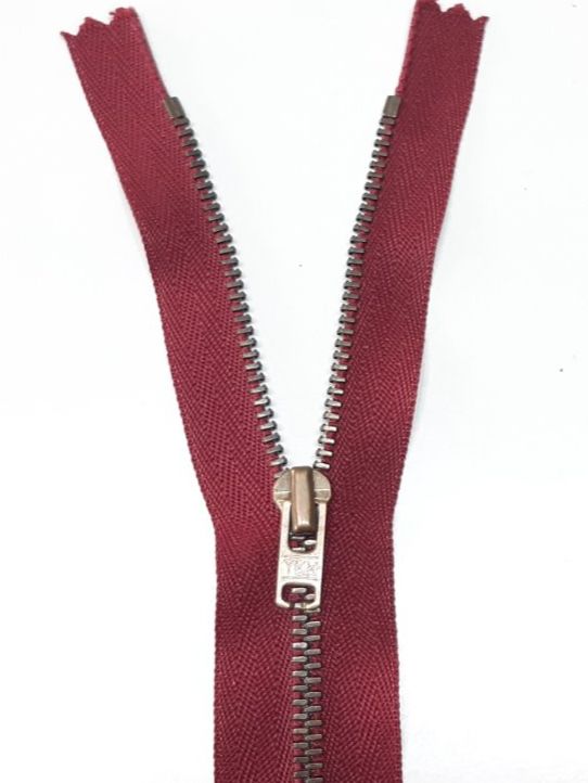Tessuti: Reißverschluss 14 cm  -  Fermeture éclair 14 cm – Nuovo (secondo la descrizione) da Savagnier venduto da Marderuth