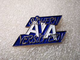 Ansteckpin 5: Sichern, versichern, AXA