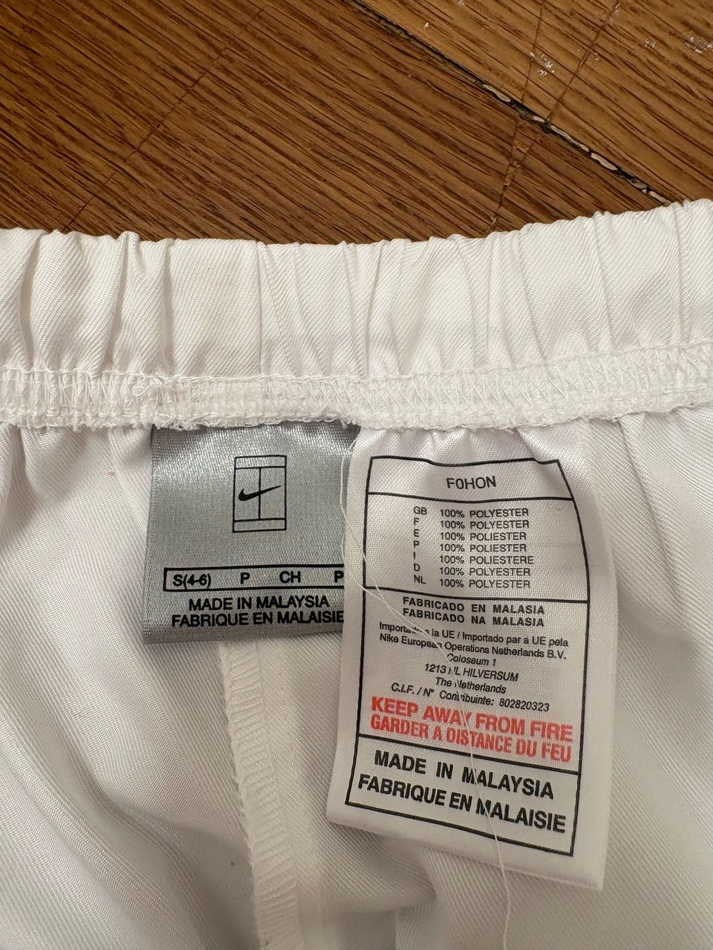 Nike Pantaloni: NIKE Tennis-Shorts, Größe S – Usato da Basel venduto da SAF 1
