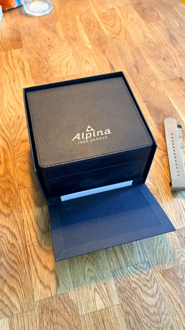 Alpina Montres: Montre Alpina Startimer Pilot Quartz 42mm – Neuf avec emballage d'origine à Lausanne par seb.mcs 2