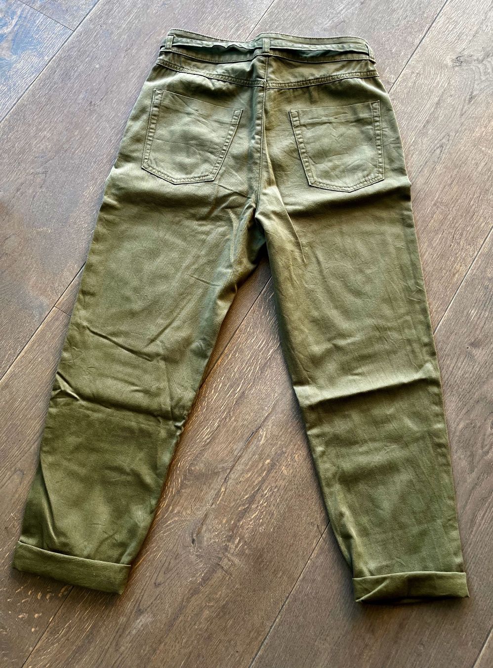 Esprit Hosen: Pantalon kaki EDC taille 36 – Gebraucht aus Develier von lili_1 2